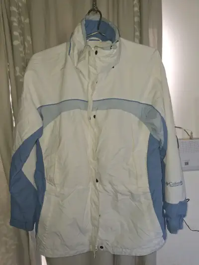 Chaqueta Columbia deportiva blanca y celeste - miniatura 1