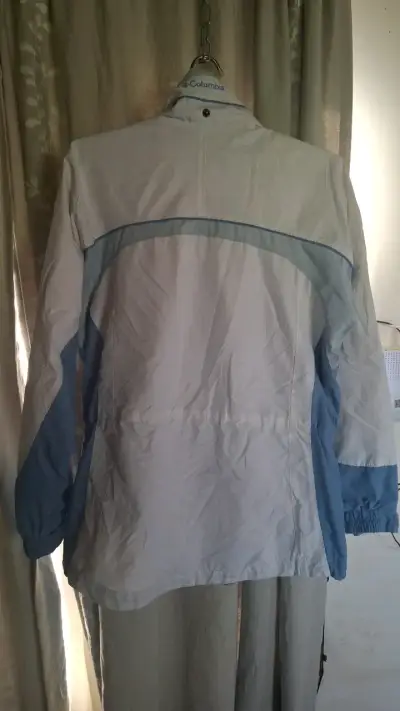 Chaqueta Columbia deportiva blanca y celeste - miniatura 2