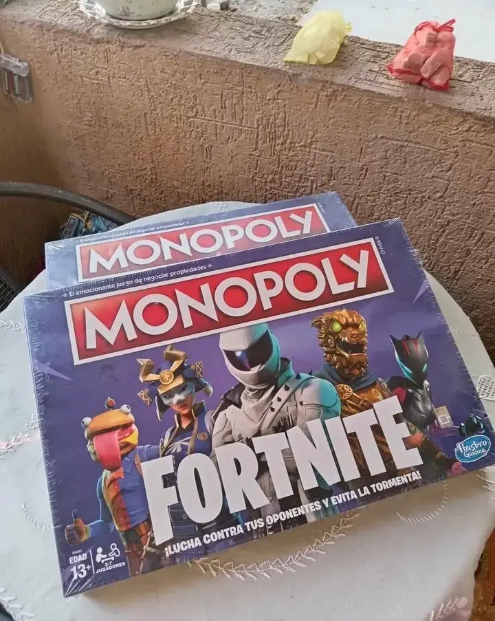 Juego de Mesa Monopoly Fortnite Nuevo