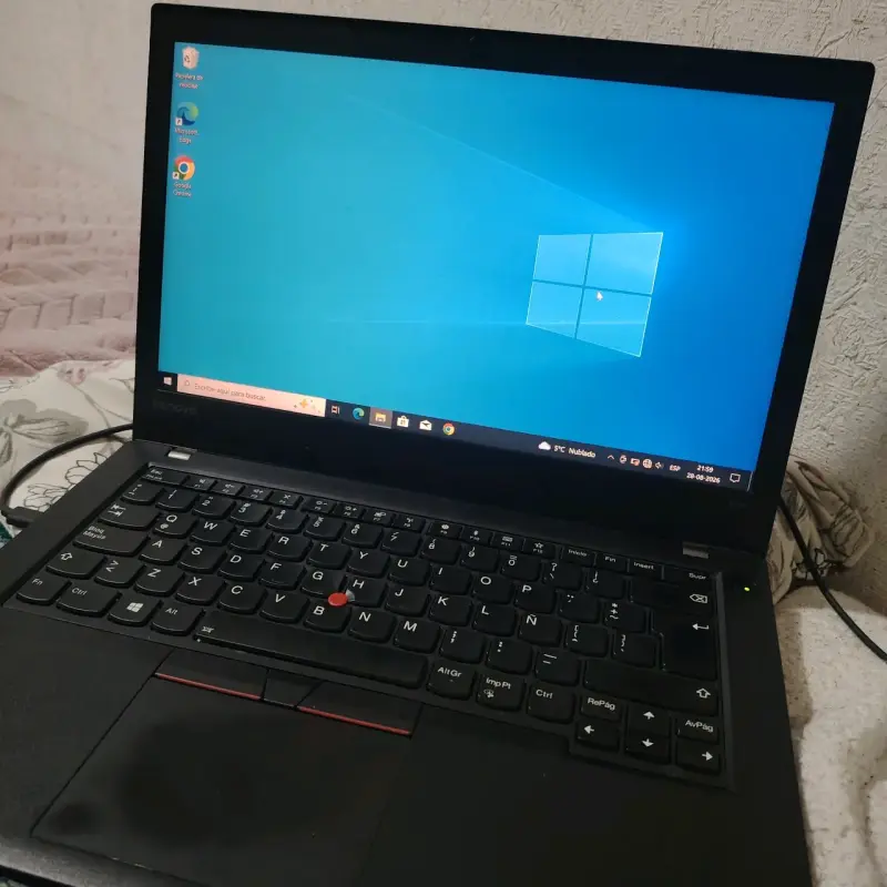 Laptop Lenovo ThinkPad con Windows 10 - 1