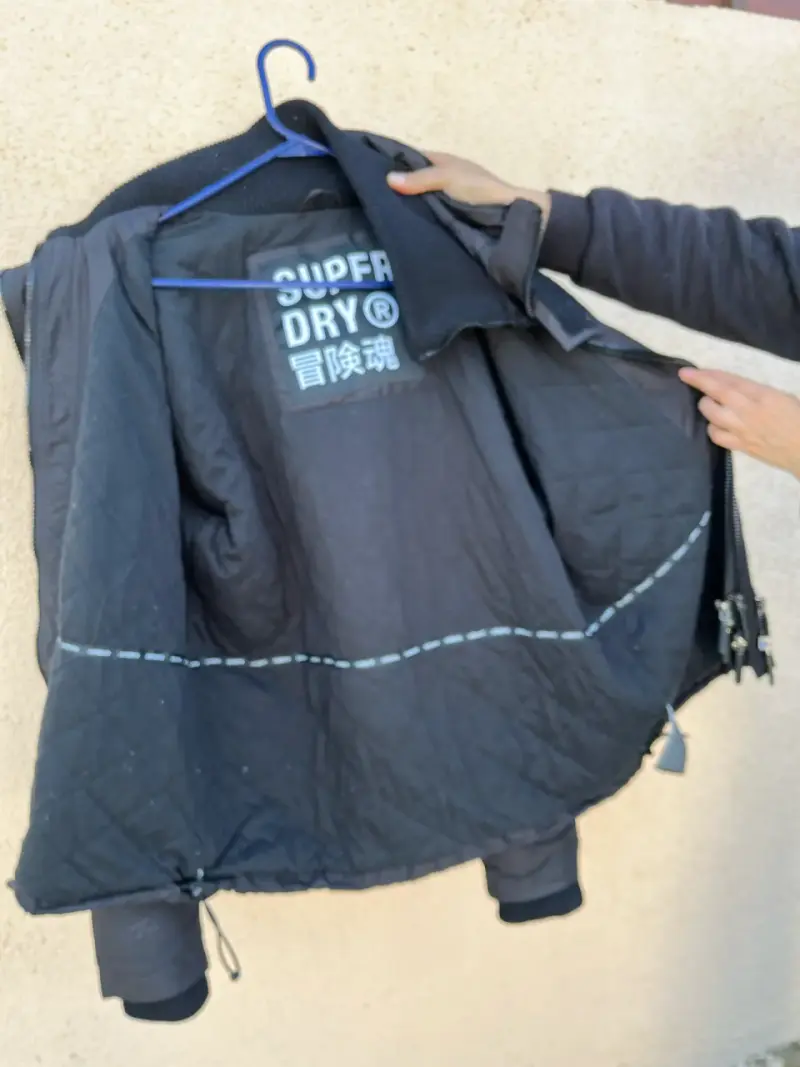 Chaqueta Superdry negra con capucha - 4