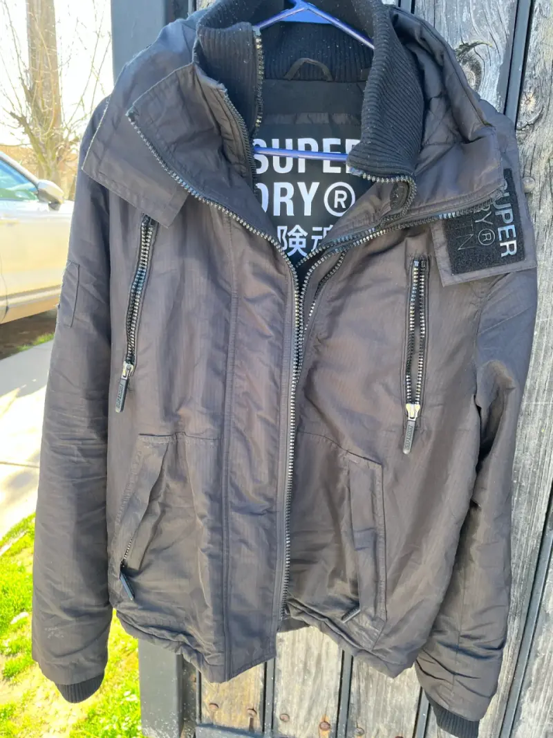 Chaqueta Superdry negra con capucha - 5
