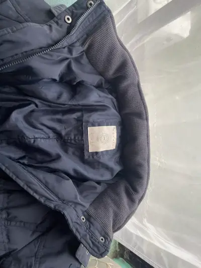 Chaqueta acolchada azul marino Esprit para mujer - miniatura 2