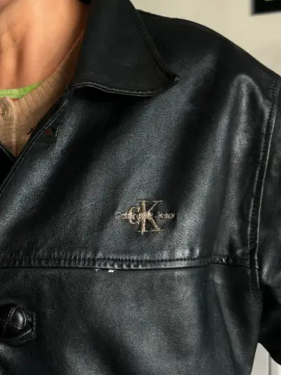 Chaqueta de cuero negra Calvin Klein - miniatura 2