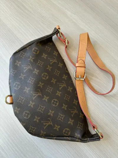 Riñonera Louis Vuitton Monogram Clásica - miniatura 2
