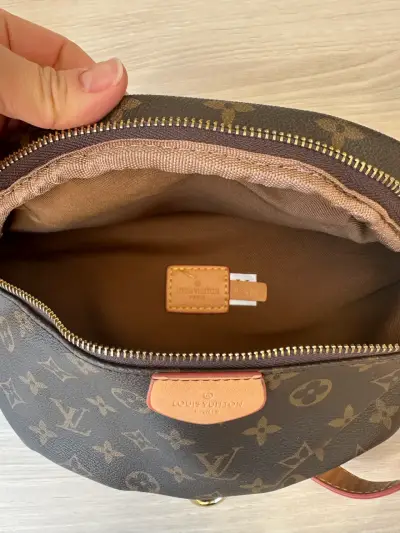 Riñonera Louis Vuitton Monogram Clásica - miniatura 4