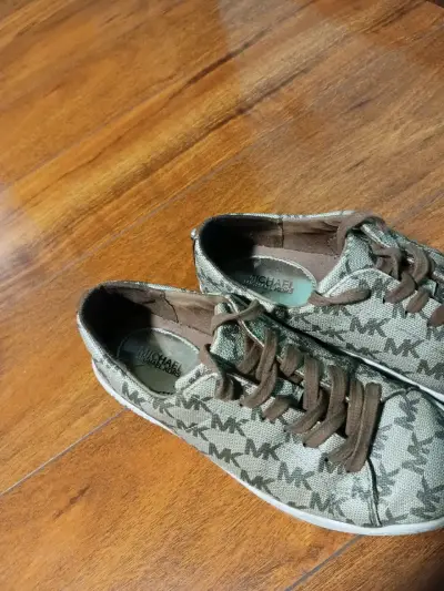 Zapatillas casuales Michael Kors con logo - miniatura 2