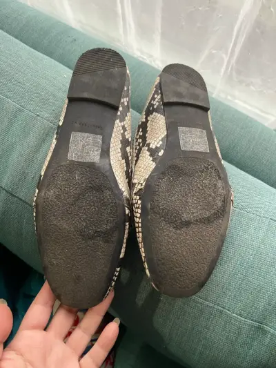 Mocasines de cuero sintético con diseño de serpiente - miniatura 4