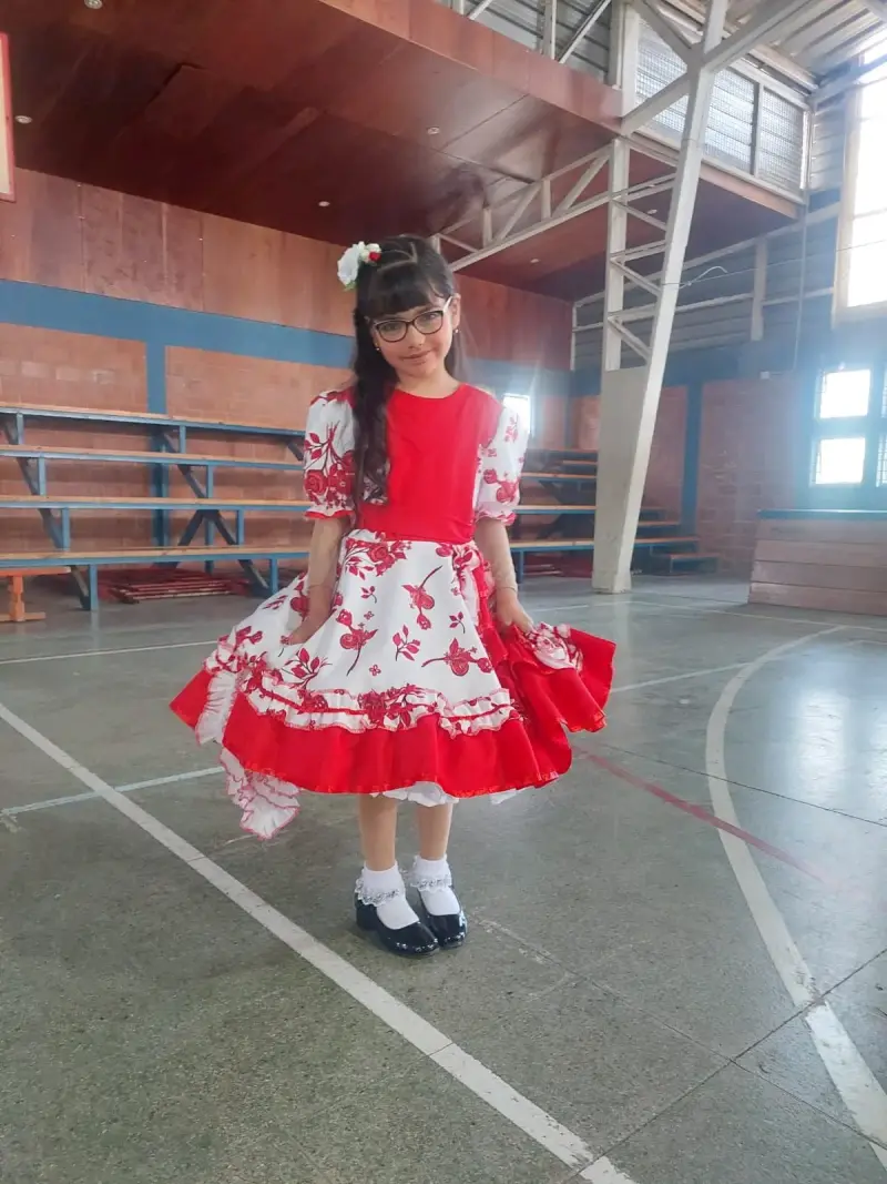 Vestido de huasa para niña con falso talla 8