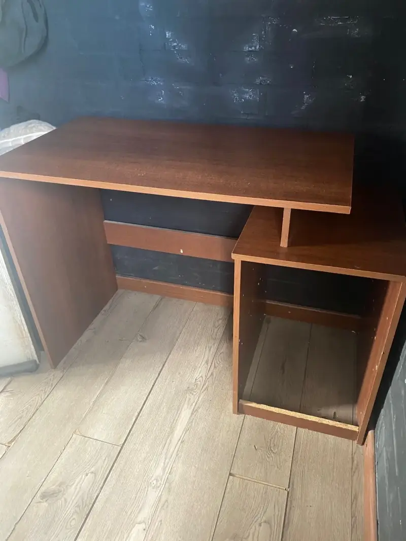 Escritorio de madera para oficina o estudio - 2
