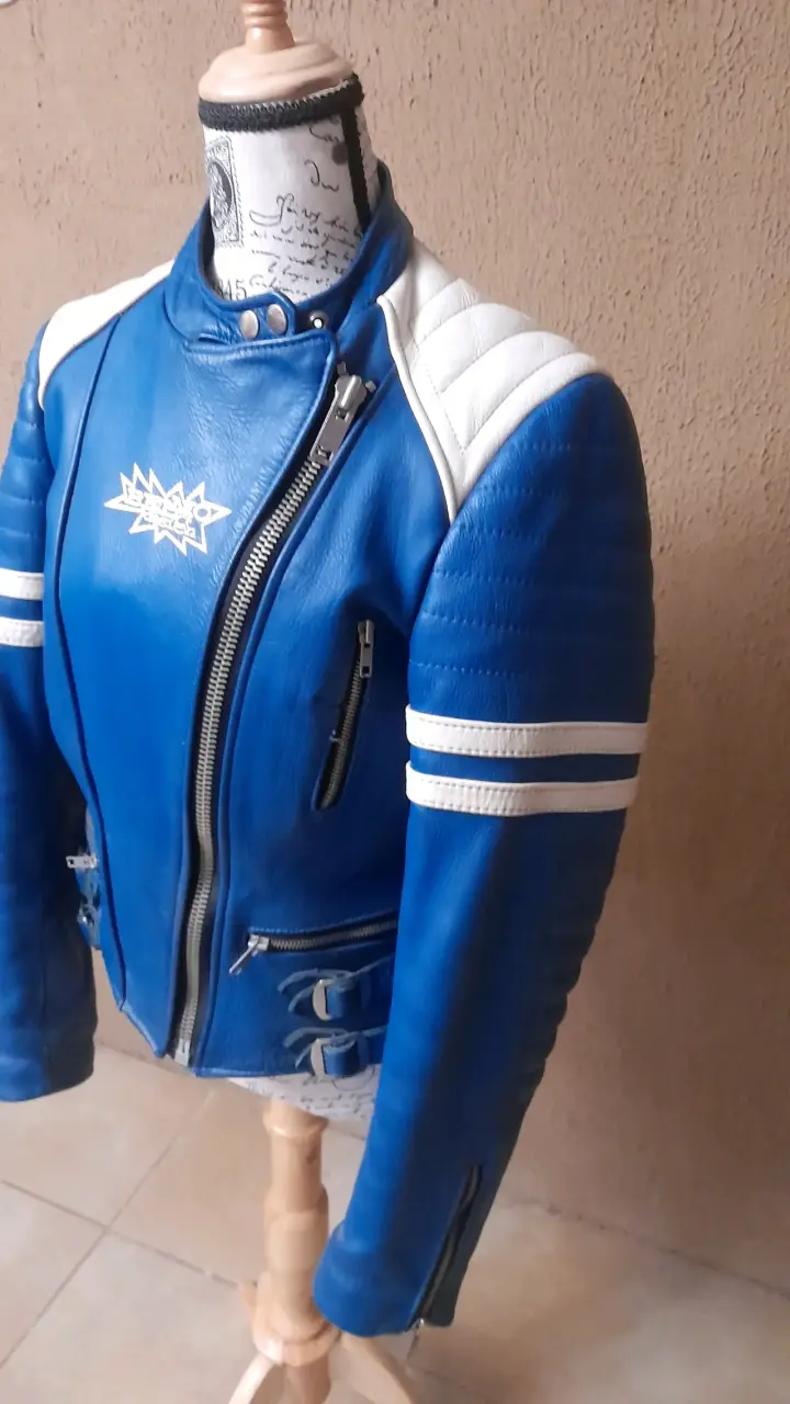 Chaqueta 100% cuero marca Alemana mujer motobiker - 3