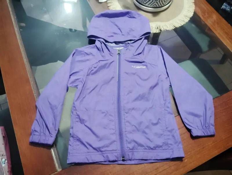 Chaqueta impermeable morada para niños Columbia