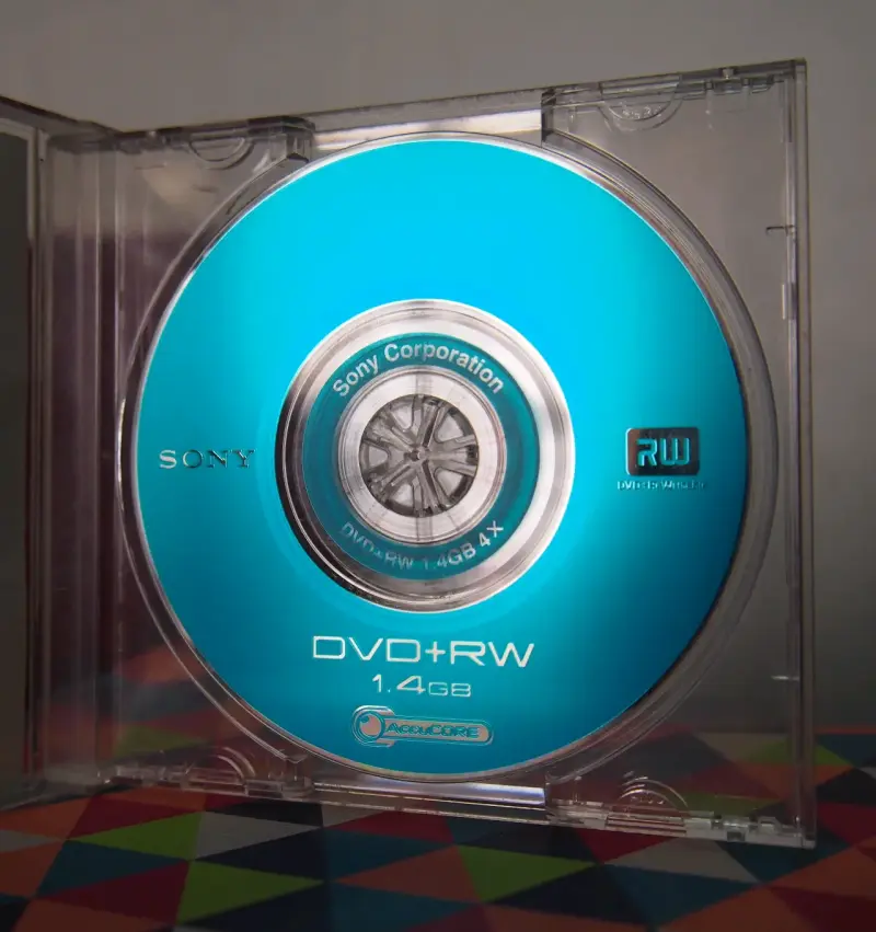 Disco mini DVD REGRABABLE,1.4 GB IMPECABLE.TIENE M - 1