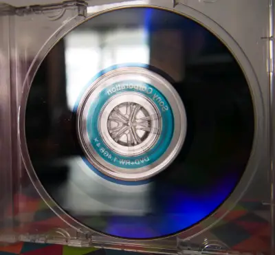 Disco mini DVD REGRABABLE,1.4 GB IMPECABLE.TIENE M - miniatura 2