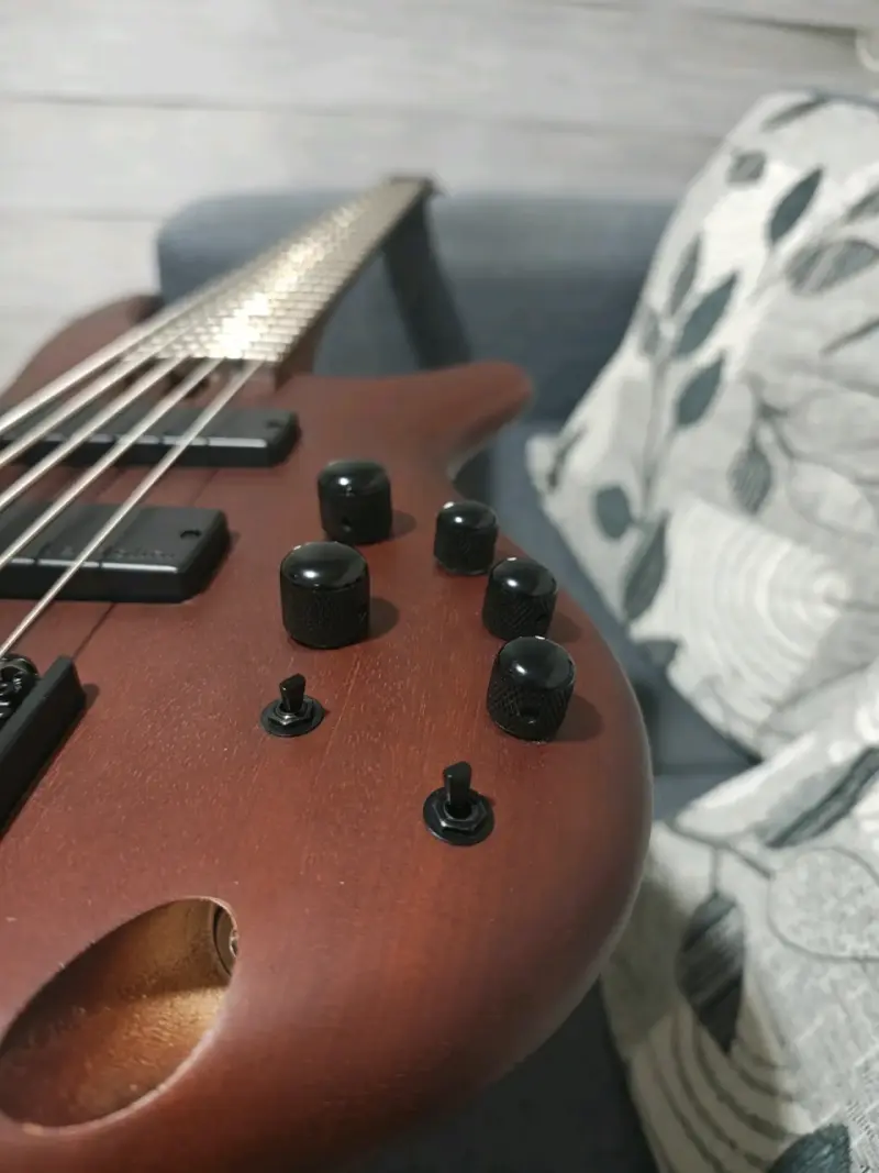 Bajo eléctrico de 5 cuerdas Ibanez SR505e - 6