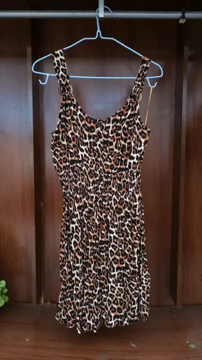 Vestido corto estampado animal print - miniatura 1