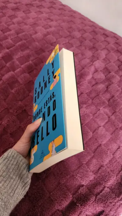Libro 'Dónde Estás, Mundo Bello' de Sally Rooney - miniatura 3