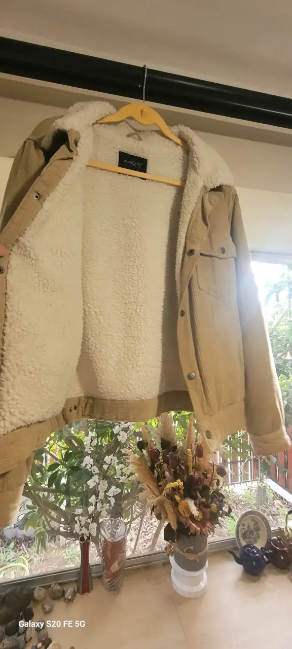Chaqueta de pana beige con forro de borrego - 2