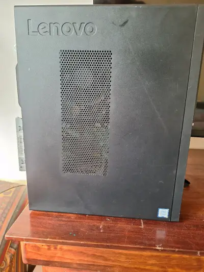 Computador de Escritorio Lenovo con Intel Core i5 - miniatura 1