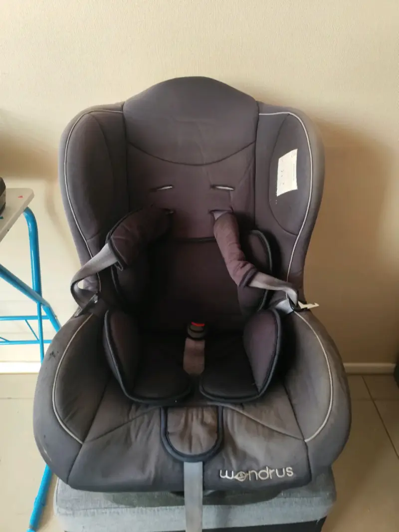 Silla de Auto para Bebé Wondrus Negra - 1