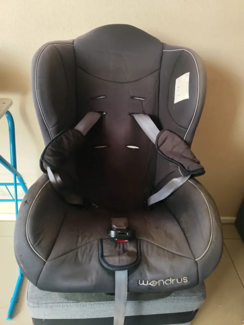 Silla de Auto para Bebé Wondrus Negra - 2