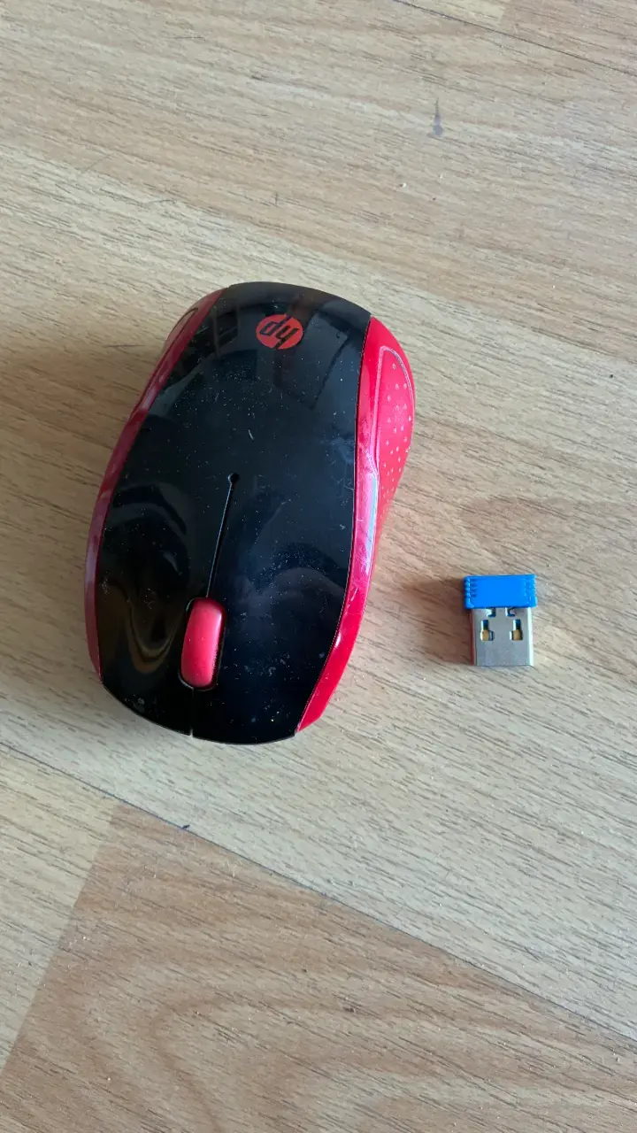 Mouse inalámbrico HP rojo con receptor USB - 1