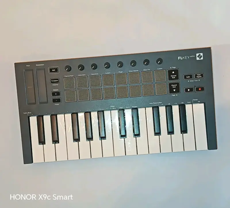 Controlador MIDI FLKey Mini para FL Studio - 1