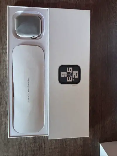 Apple Watch SE Nike con Correa Deportiva - miniatura 2