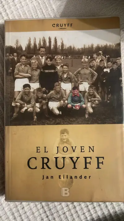 Libro 'El Joven Cruyff'; Libro de Pelé - miniatura 1
