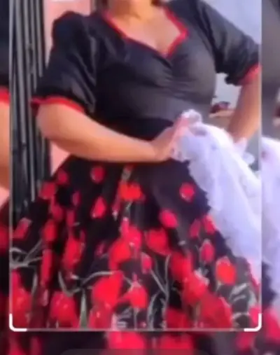 Vestido de cueca, zapatos, falso y pañuelo. - miniatura 1