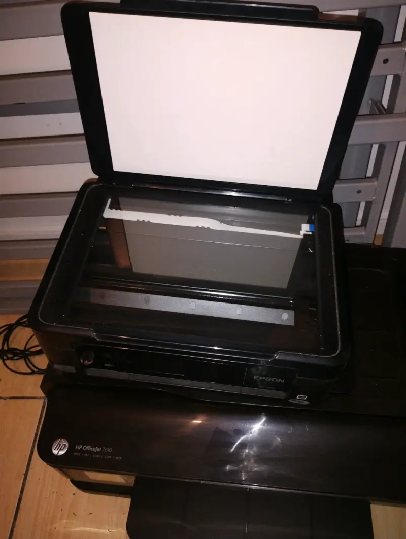 Impresora multifuncional HP Officejet 7610 usada - 2