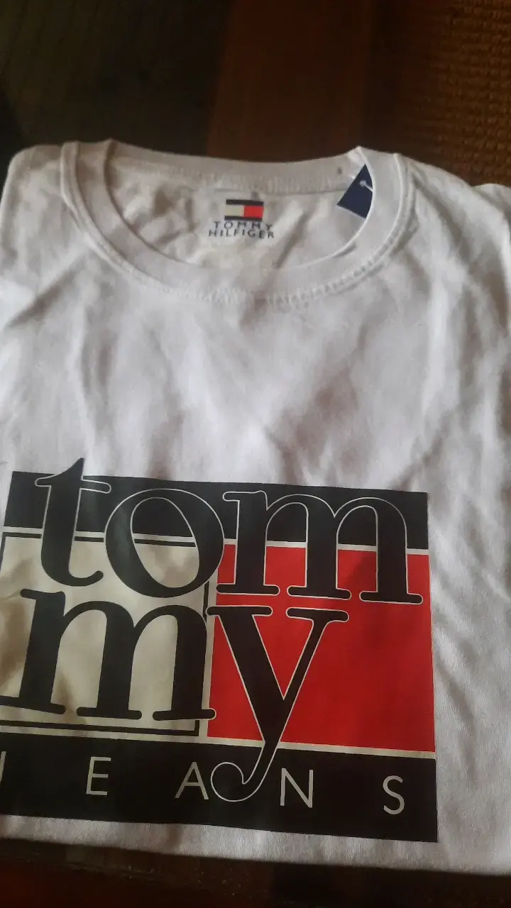 Polera Tommy Hilfiger blanca para hombre