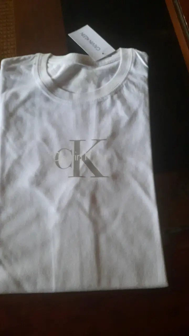 Polera blanca Calvin Klein para hombre