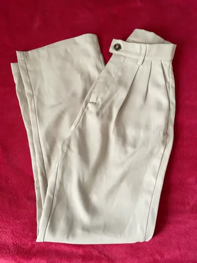 Pantalones beige de vestir talla 32 - miniatura 2