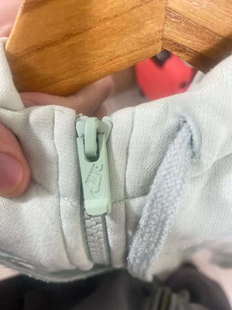 Polerón Nike verde menta con capucha Talla L - 4