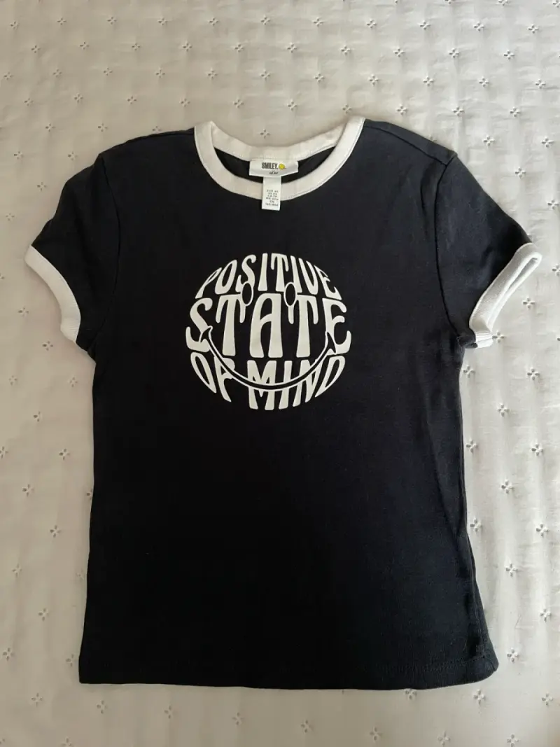 Polera negra Smiley talla xs - 1