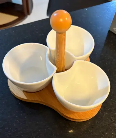 Set de Bowls de Cerámica con Base de Madera - miniatura 1