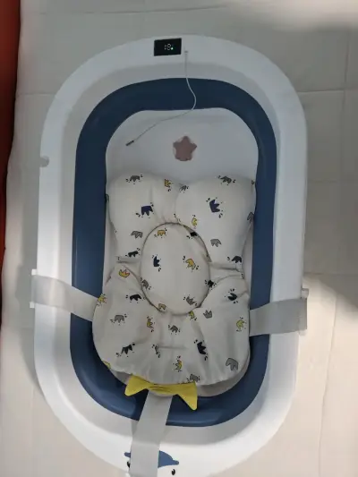 Tina plegable para bebé con cojín estampado - miniatura 1