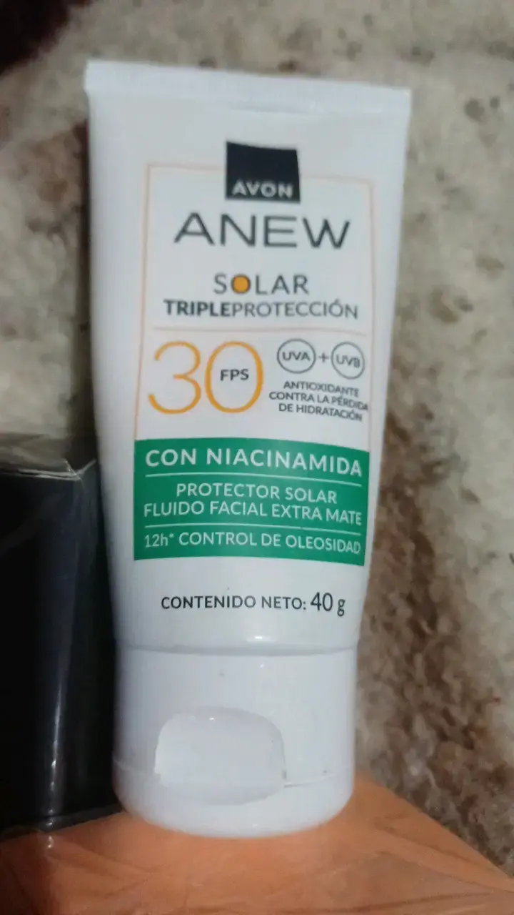 Protector Solar Facial Avon Anew FPS 30
