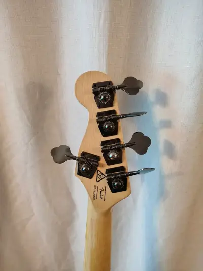 Squier Contemporary Jazz Bass v HH - miniatura 5