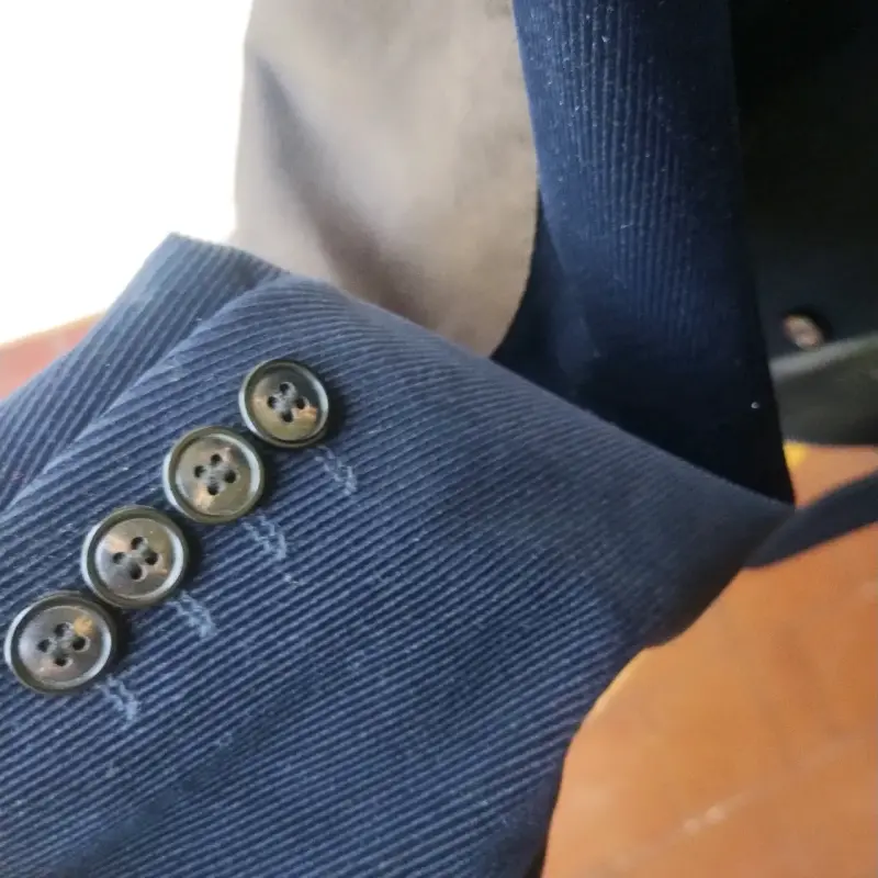 Blazer azul marino con coderas para hombre - 4