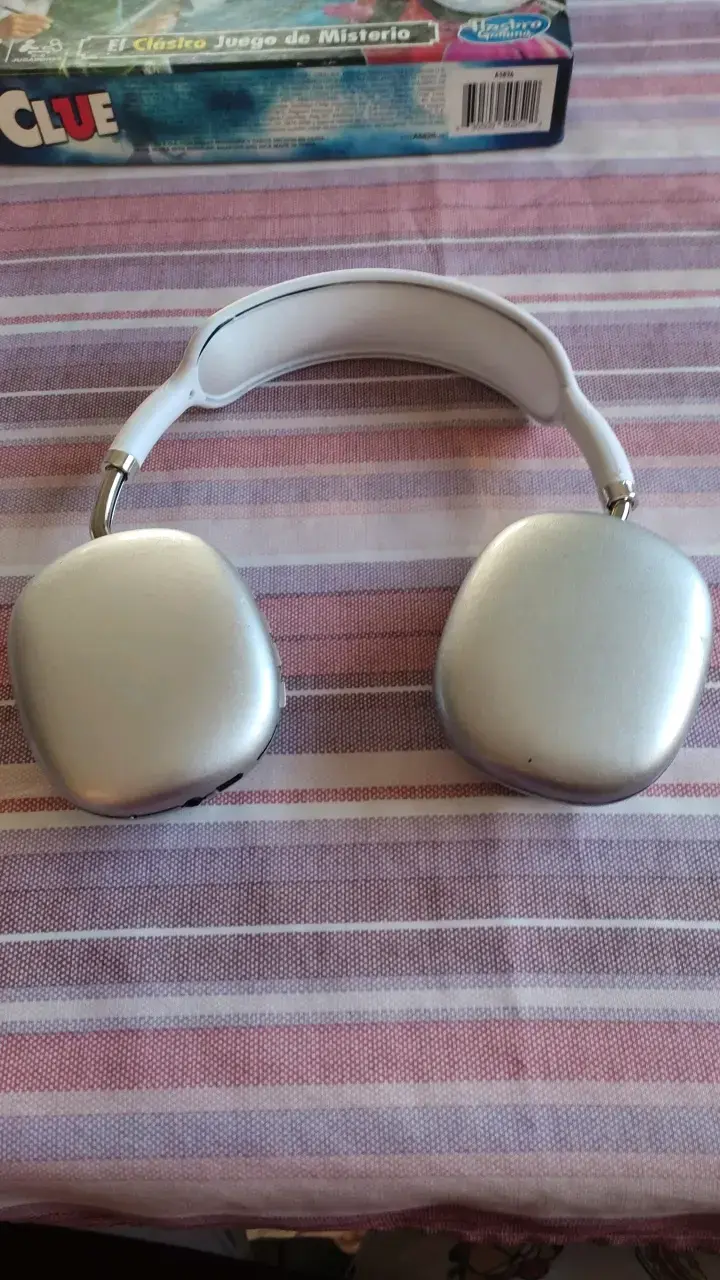 Auriculares inalámbricos con diseño moderno