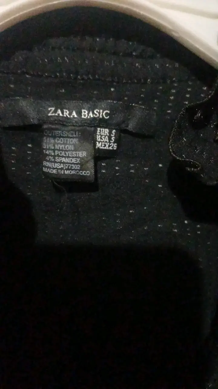 Vestido negro Zara Basic con detalles - 2