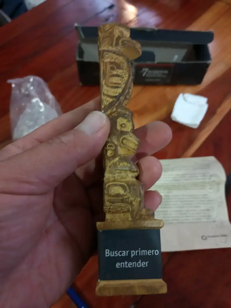 Tótem bastón de quién habla - 4