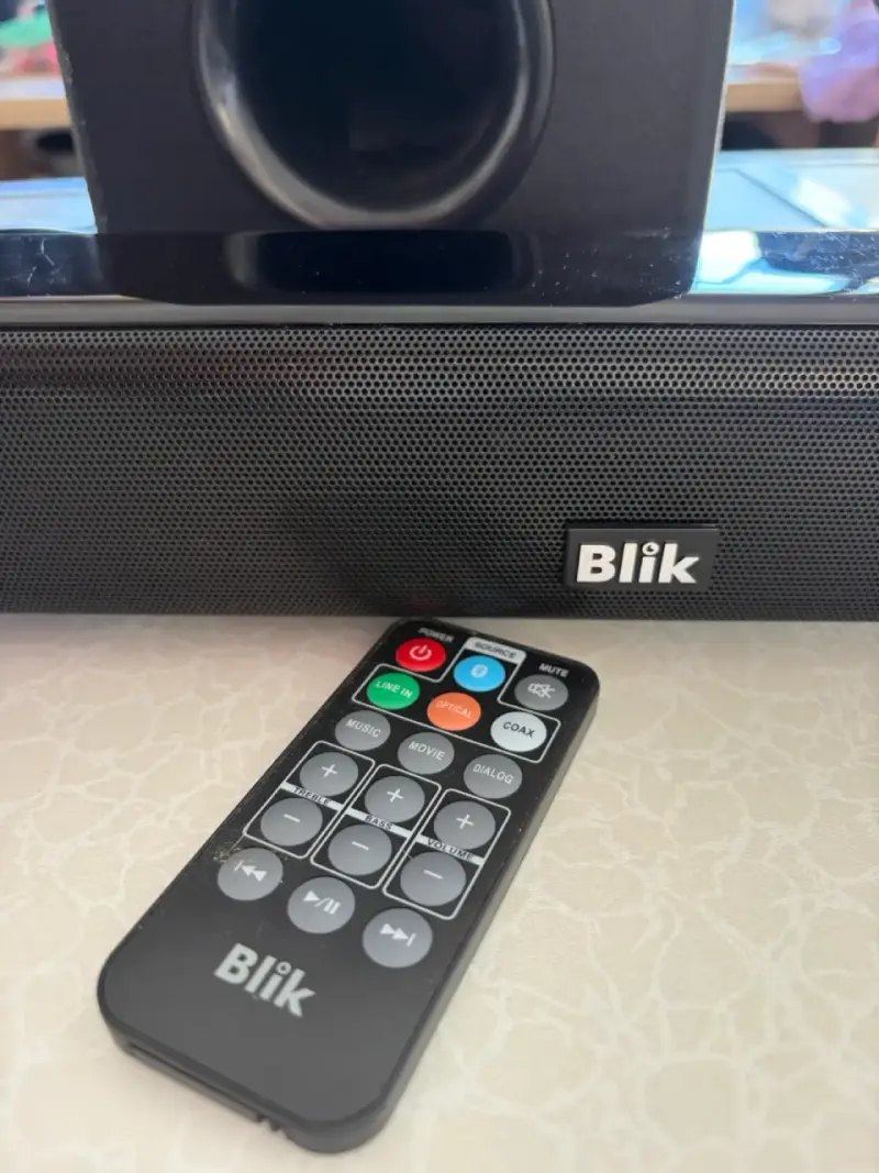 Barra de sonido Blik Surreal 2.1 con subwoofer - 2