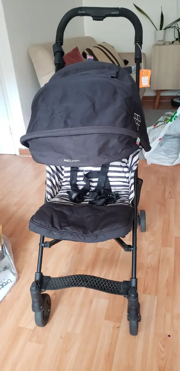 Coche de bebé plegable negro a rayas - 3