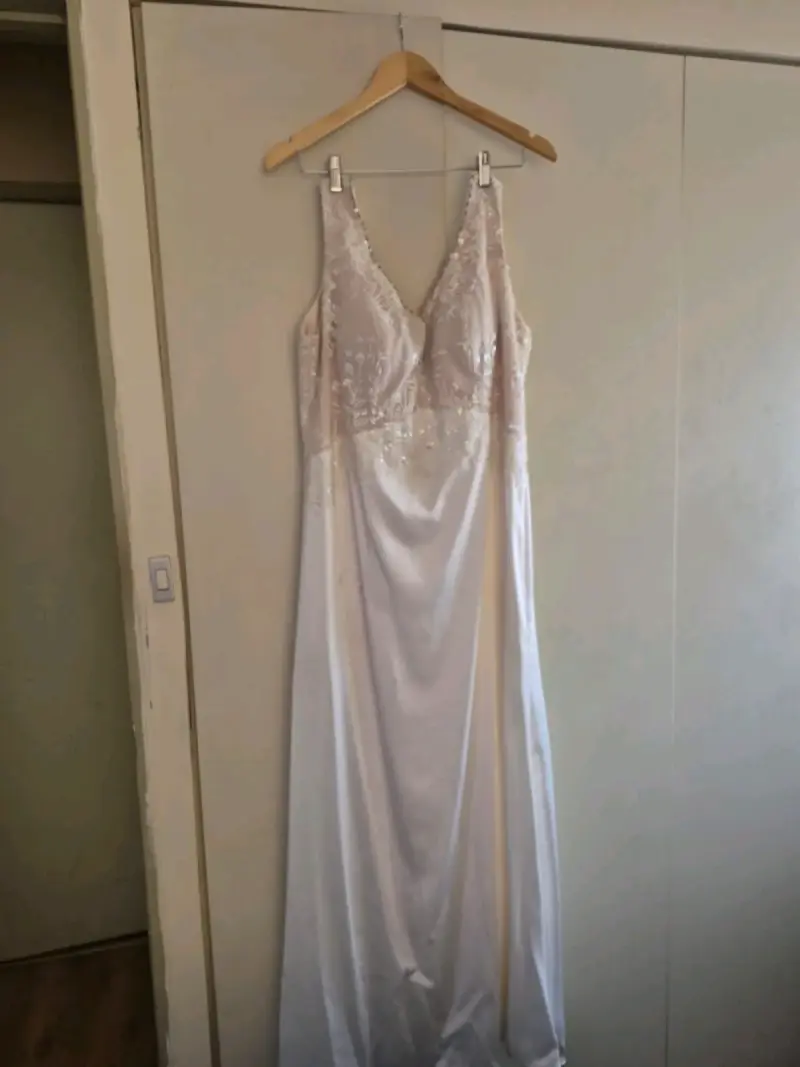 Vestido de novia elegante con encaje - 1