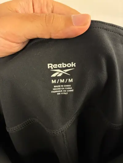 ♻️Leggings deportivos negros Reebok talla M - miniatura 3