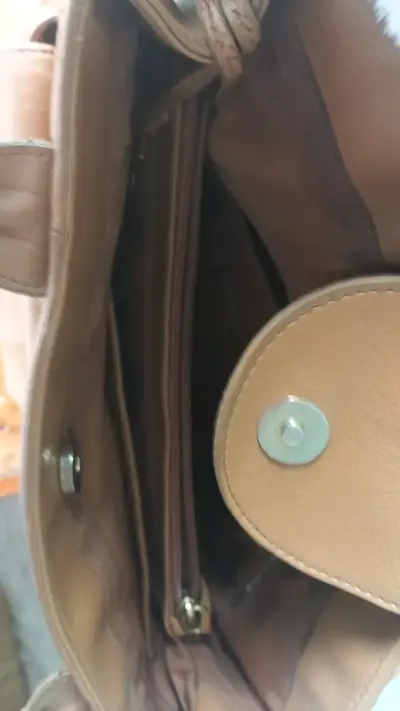 Bolso de cuero sintético color camel - miniatura 5