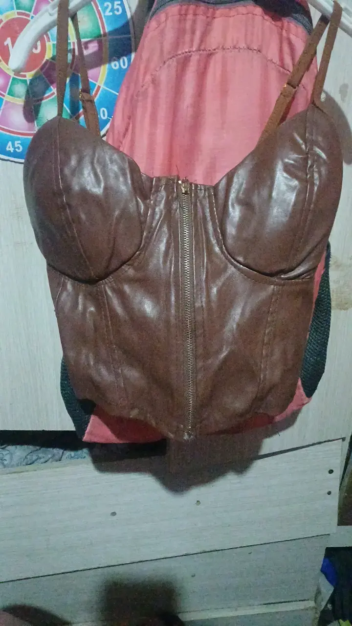 Corset de cuero marrón con cierre frontal - 1